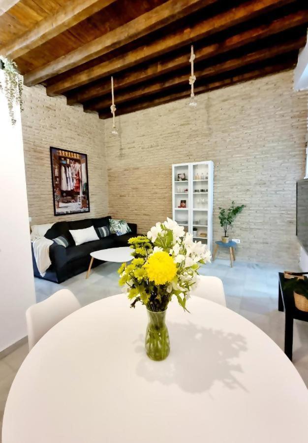 Hostfy Mercado De Triana Σεβίλλη Εξωτερικό φωτογραφία