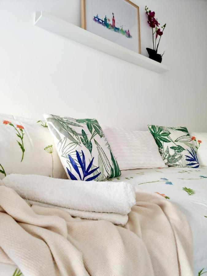 Hostfy Mercado De Triana Σεβίλλη Εξωτερικό φωτογραφία